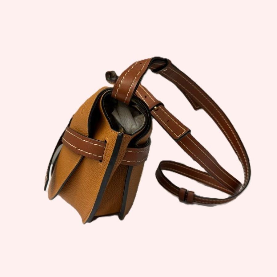 Loewe women's Handbag Gate-12