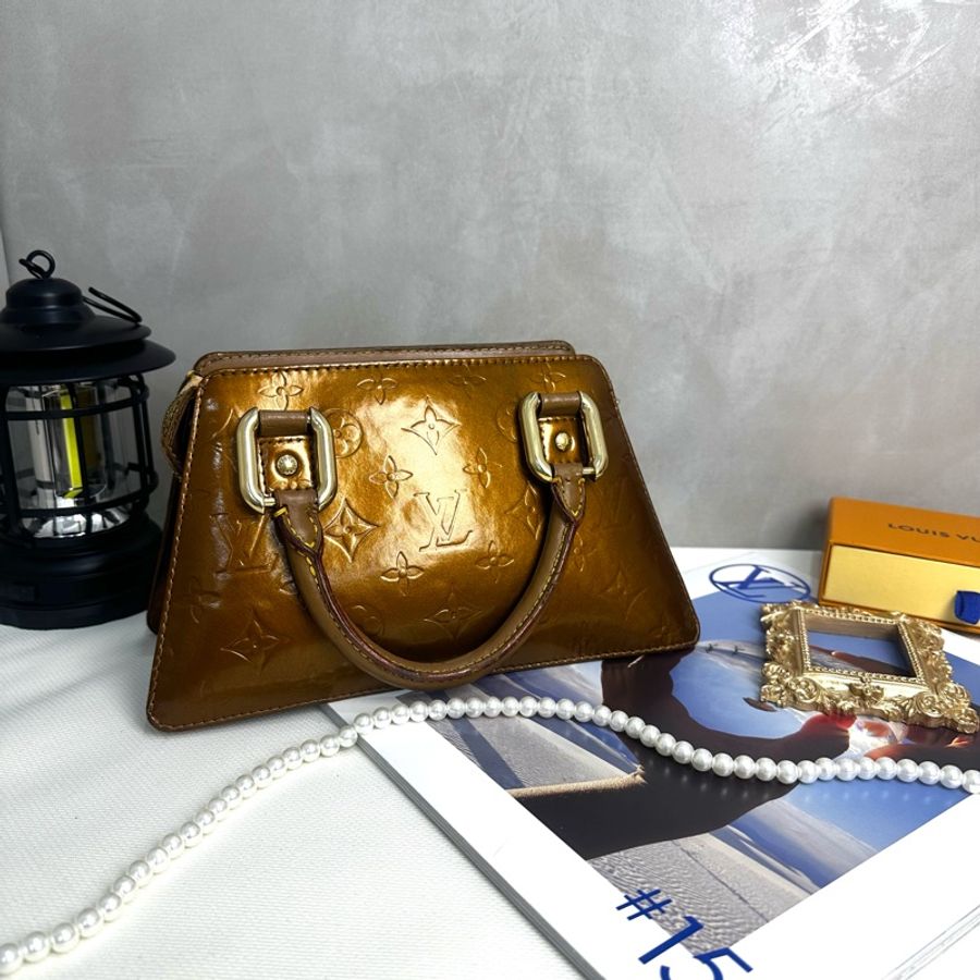 Louis Vuitton 亮面漆皮手提包-1