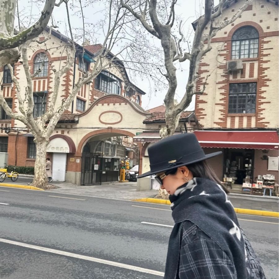 近全新Miumiu 基本款經典爆款黑金logo黑框小臉太陽眼鏡 墨鏡-6