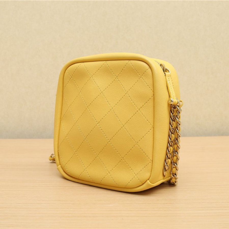 CHANEL 中古雙C吊墜胸針肩背包-3