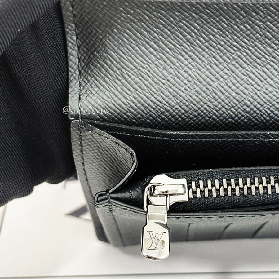 LV 經典老花 對開兩折長夾-5
