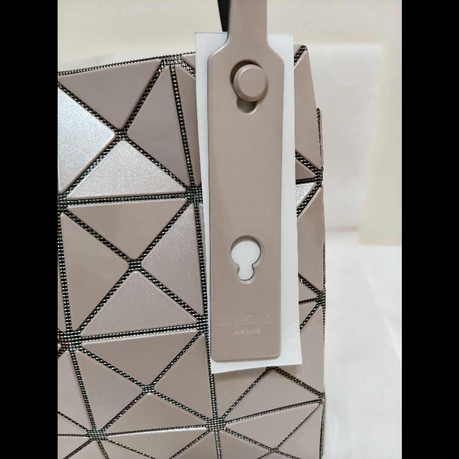 全新日本購回三宅一生issey miyake baobao carat 4×4大鑽石包-4
