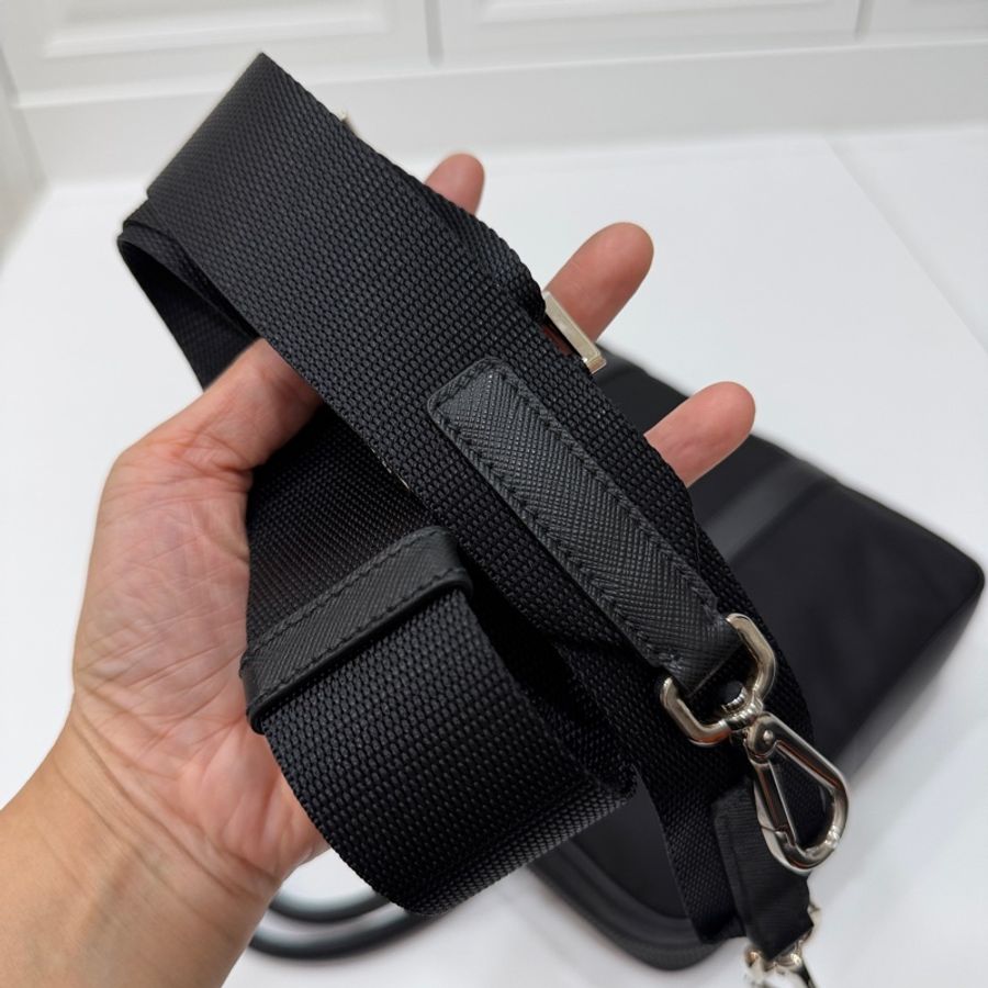 PRADA 黑色 尼龍 公事包 手提包 肩背包 側背包 斜背包 電腦包 文件包-35