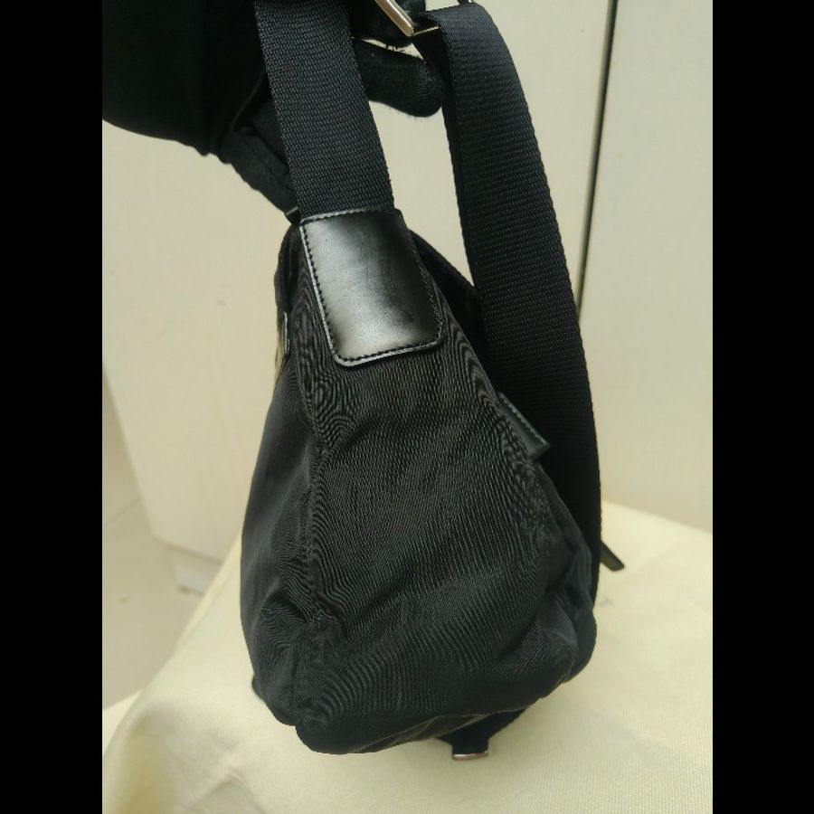 ‼️年中慶降價‼️創新低價只到6/21🎁(原16800)㊣✨PRADA✨普拉達 黑色 輕量 帆布 皮革 單釦 掀蓋式 郵差包 肩背包 斜背包 /二手包/二手精品/保證正品🌳二手樹屋🌳-4