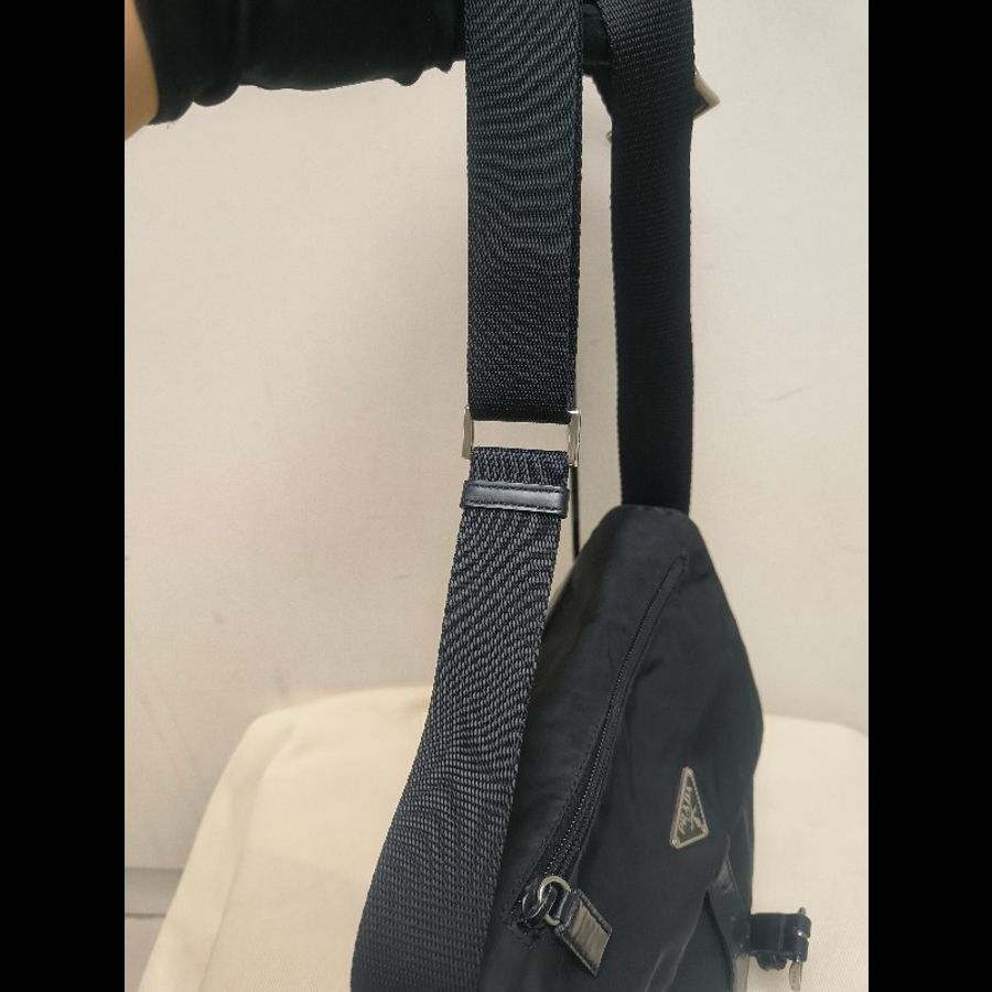 ‼️年中慶降價‼️創新低價只到6/21🎁(原16800)㊣✨PRADA✨普拉達 黑色 輕量 帆布 皮革 單釦 掀蓋式 郵差包 肩背包 斜背包 /二手包/二手精品/保證正品🌳二手樹屋🌳-28