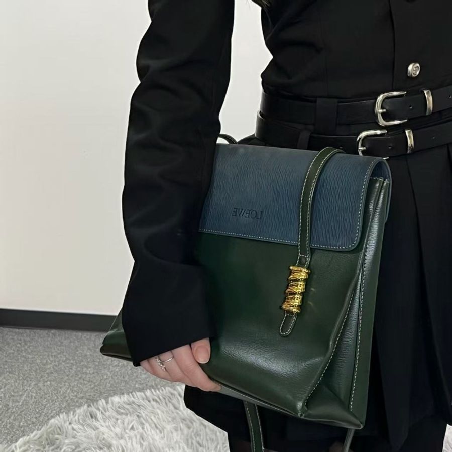 「JL精品代購」Loewe綠藍拼色蛇骨單肩公文包-2