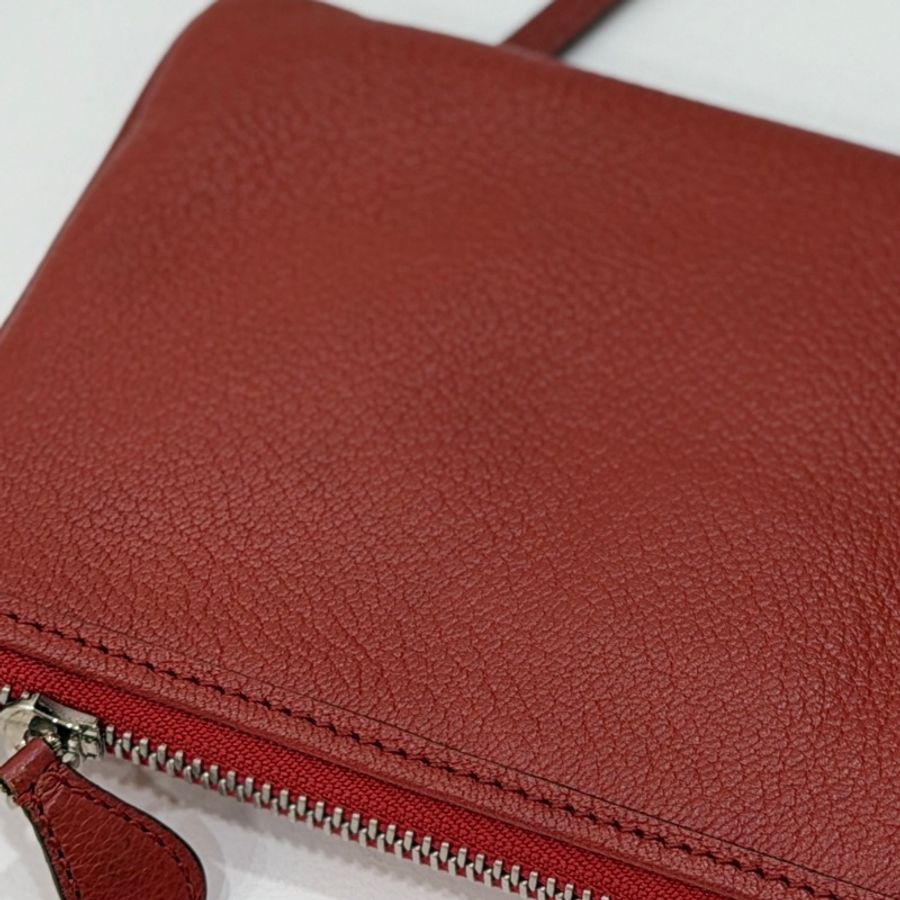 LOEWE Anagram 迷你 紅色 鎖頭 牛皮 斜背包 側背包 肩背包 側背包 長夾 皮夾 錢包 手拿包 晚宴包-15