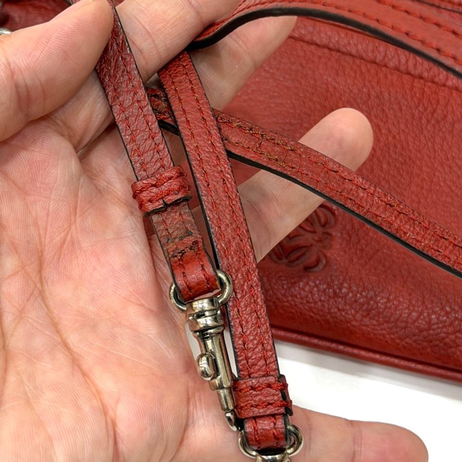 LOEWE Anagram 迷你 紅色 鎖頭 牛皮 斜背包 側背包 肩背包 側背包 長夾 皮夾 錢包 手拿包 晚宴包-16