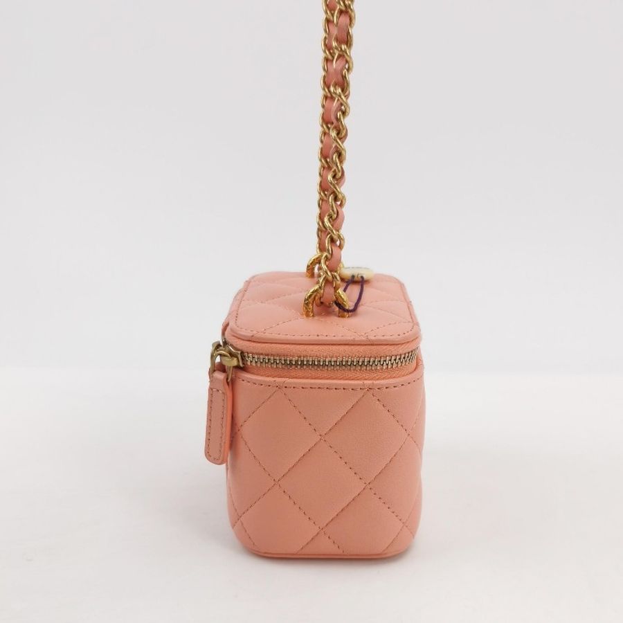 Chanel Vanity Case羊皮純色菱格雙C標識斜挎包單肩包-3