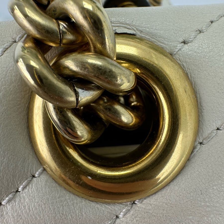 GUCCI 白色金扣Marmont 26cm 單肩斜肩包-14
