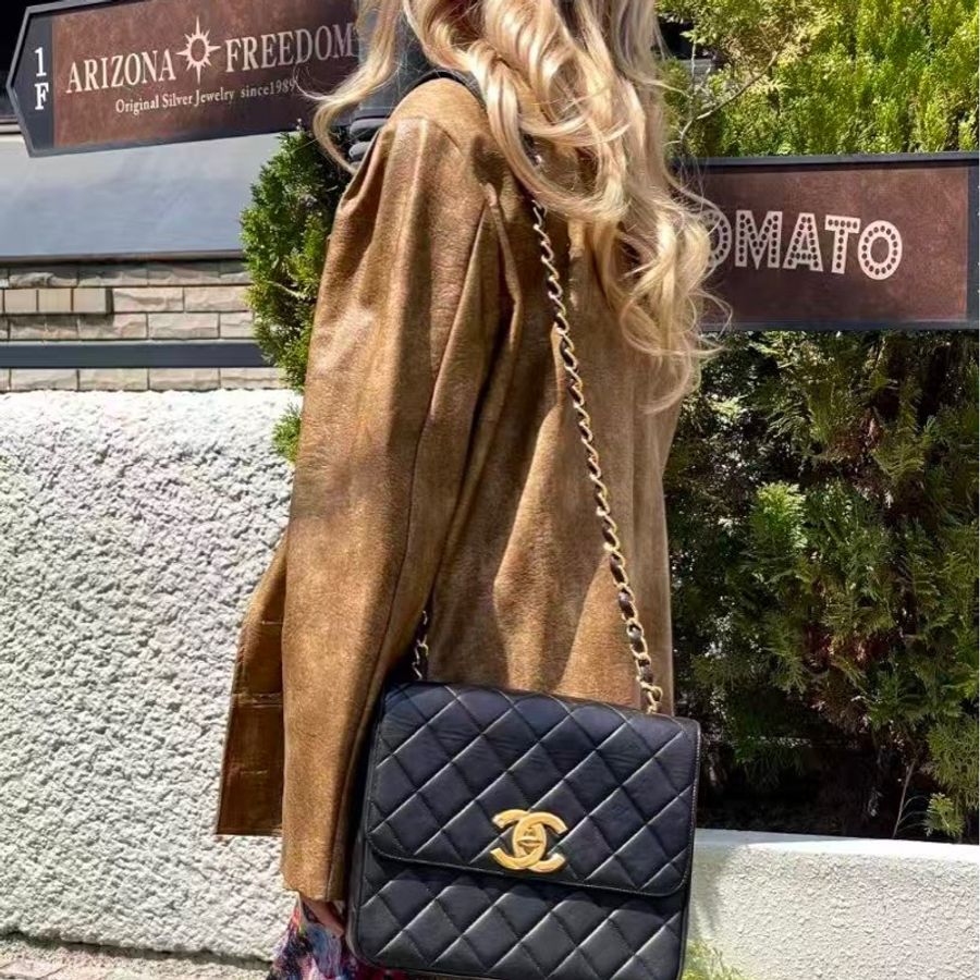 新到:CHANEL/香奈兒 黑金 貝嫂25 大方胖 鏈條單肩包,尺寸約:25*9*20#Chanel#chanel貝嫂香港註冊公司|正版正-1