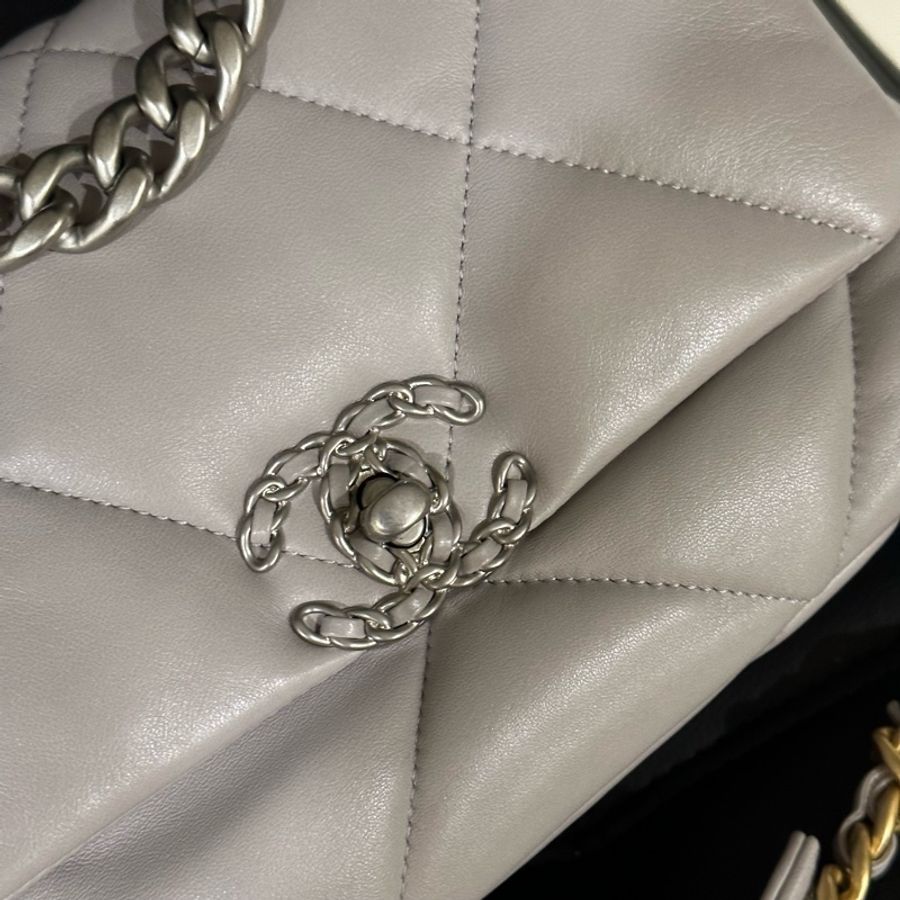 全新全配芯片款🌟#chanel #淺灰色 #銀扣 #19bag #小號-4