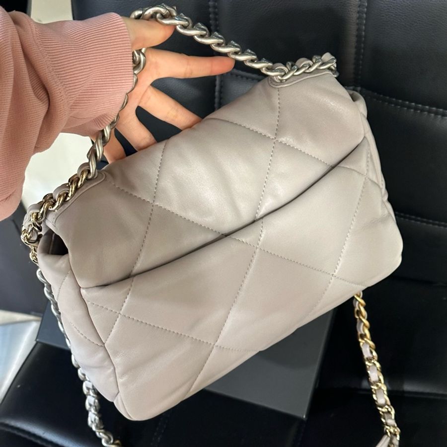 全新全配芯片款🌟#chanel #淺灰色 #銀扣 #19bag #小號-9