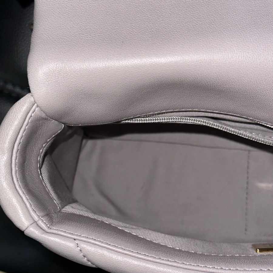全新全配芯片款🌟#chanel #淺灰色 #銀扣 #19bag #小號-14