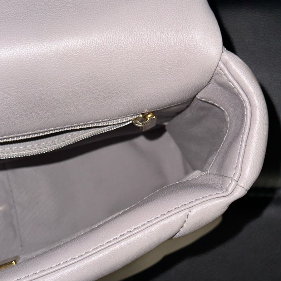 全新全配芯片款🌟#chanel #淺灰色 #銀扣 #19bag #小號-16