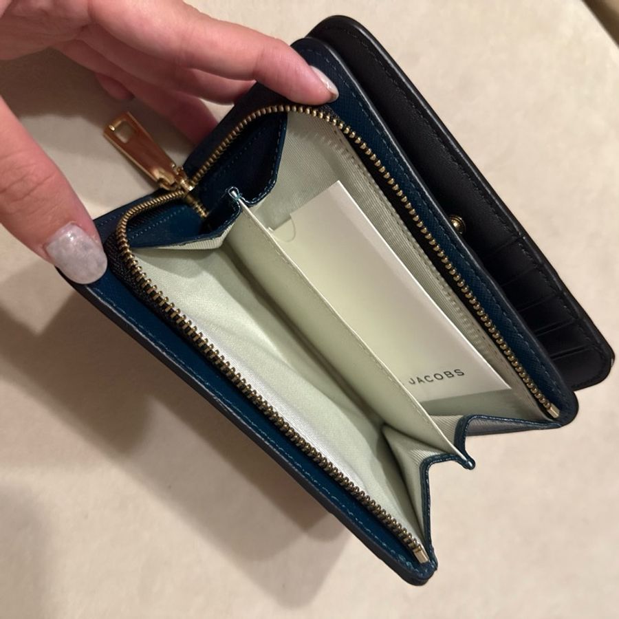 MARC JACOBS The Leather Top Zip Multi Wallet-3