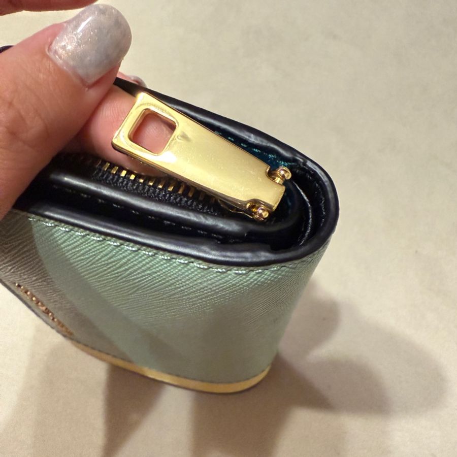 MARC JACOBS The Leather Top Zip Multi Wallet-5