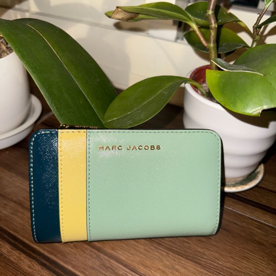 MARC JACOBS The Leather Top Zip Multi Wallet-6