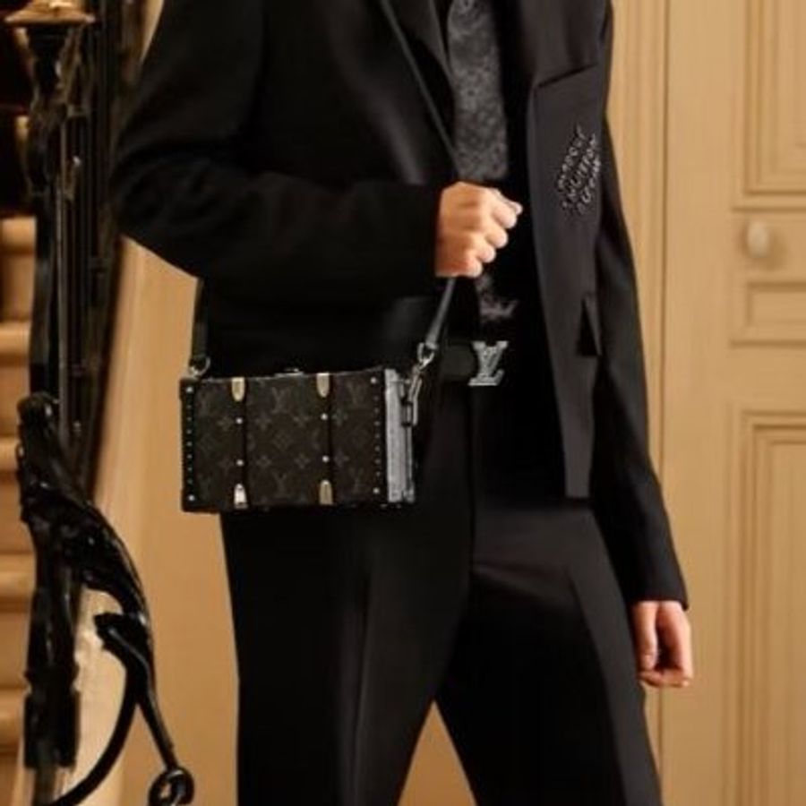 Louis Vuitton -黑灰色銀釦 Neo Wallet Trunk 硬殼斜背包-4