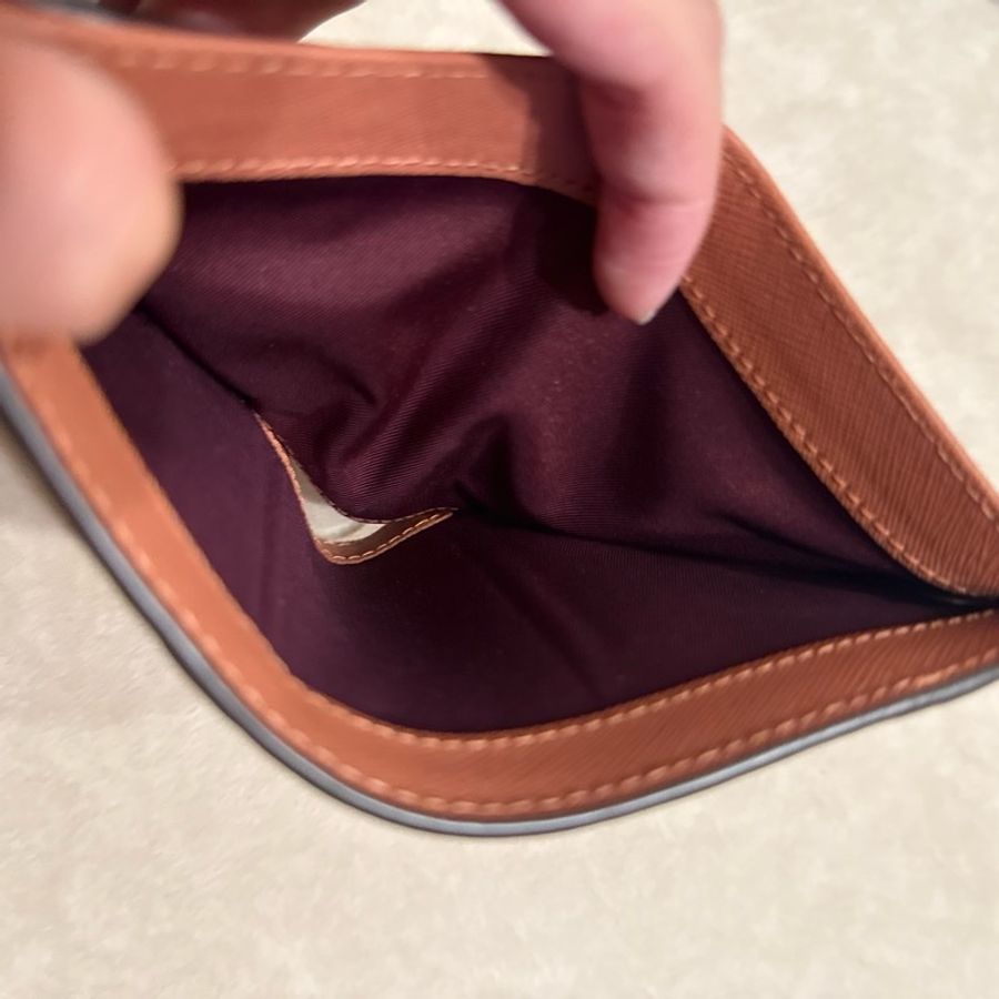 Tory Burch Robinson 撞色迷你錢包限量粉色-5