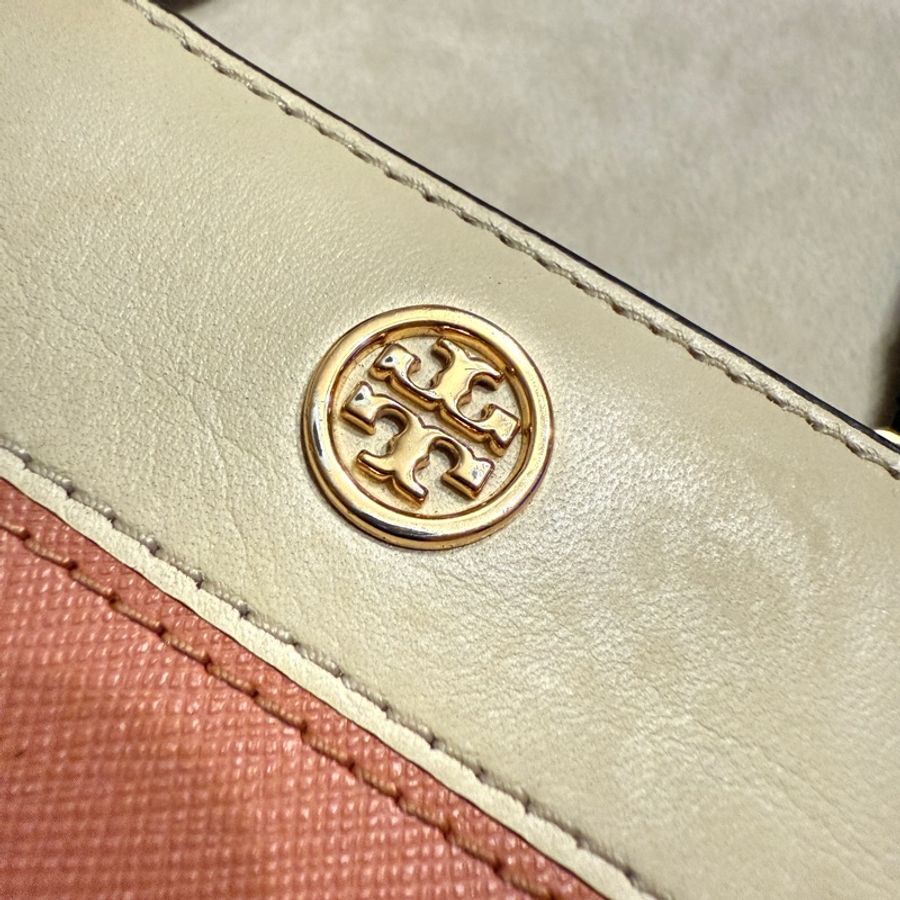 Tory Burch Robinson 撞色迷你錢包限量粉色-16