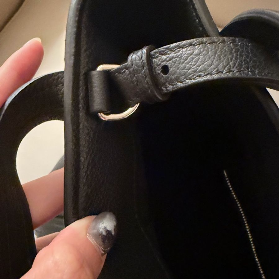 Balenciaga EVERYDAY SMALL NORTH-SOUTH SHOULDER TOTE BAG-12