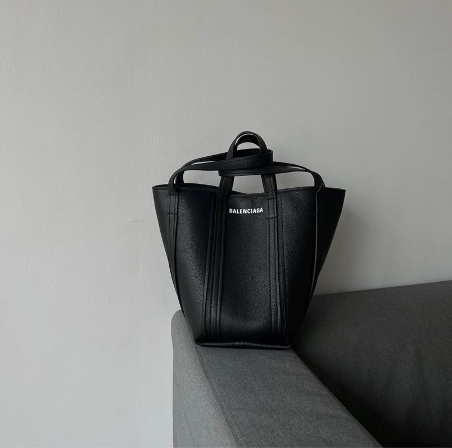 Balenciaga EVERYDAY SMALL NORTH-SOUTH SHOULDER TOTE BAG-5