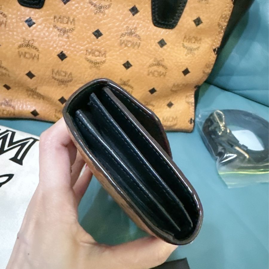 二手MCM 真皮手提肩背斜背包(贈送MCM皮夾)-12