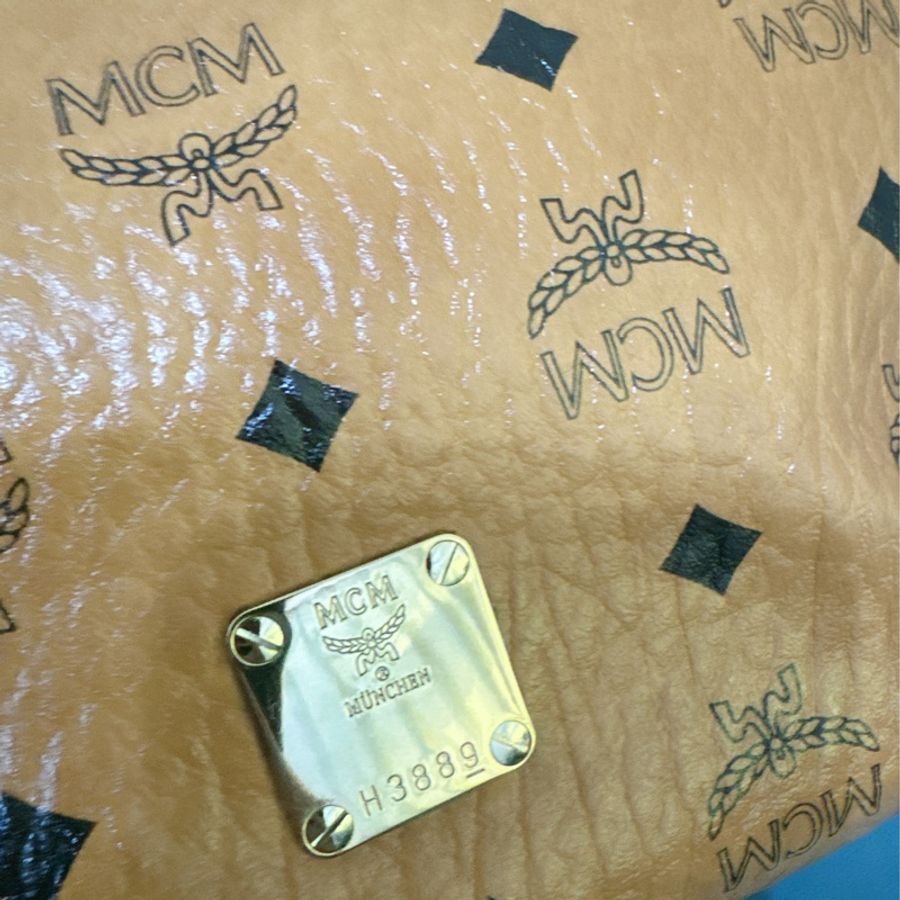 二手MCM 真皮手提肩背斜背包(贈送MCM皮夾)-30