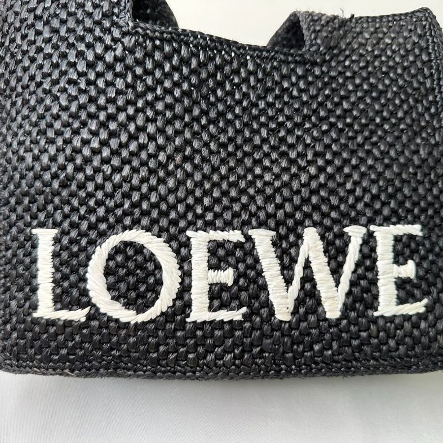 LOEWE 小型Font拉菲草編織托特包-7
