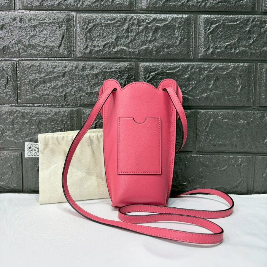 LOEWE 粉色大象手機包-1