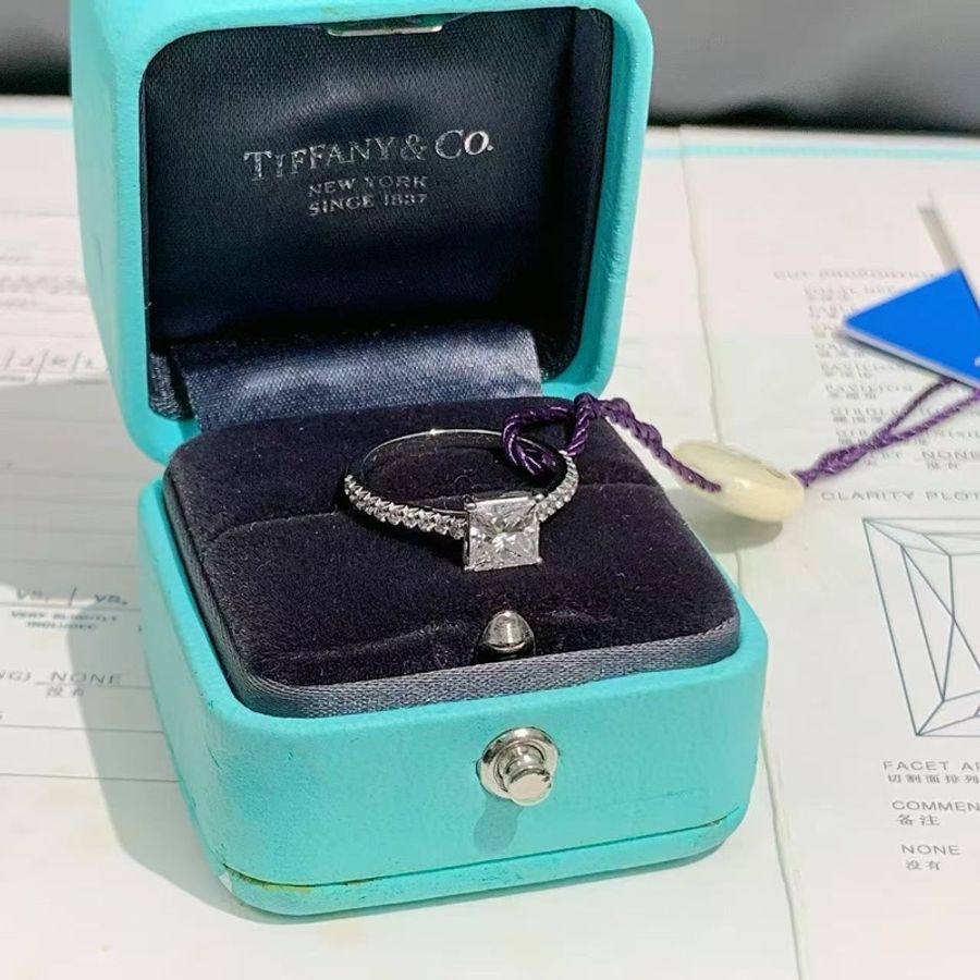 Tiffany1克拉方鑽豪華鑲嵌鑽戒51號,2018年購入-5