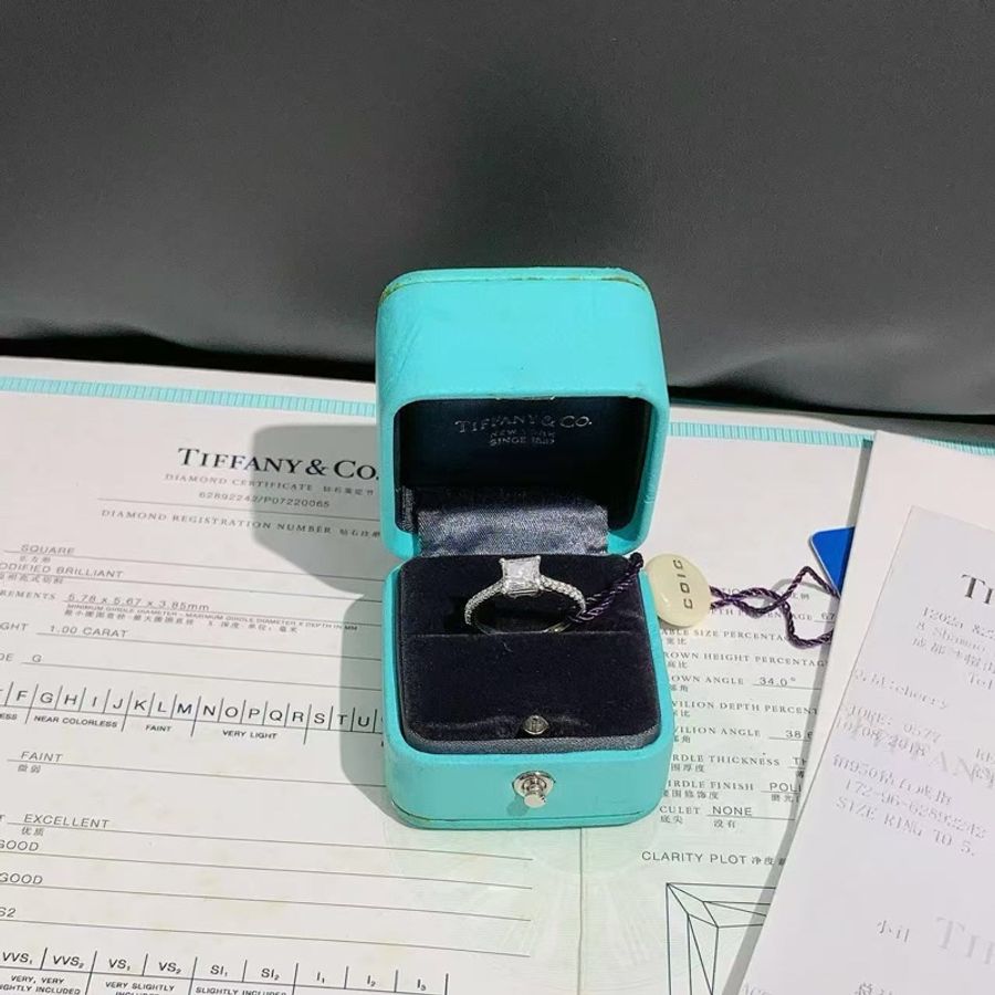 Tiffany1克拉方鑽豪華鑲嵌鑽戒51號,2018年購入-7