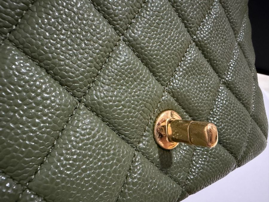Chanel 小型綠色方包-11