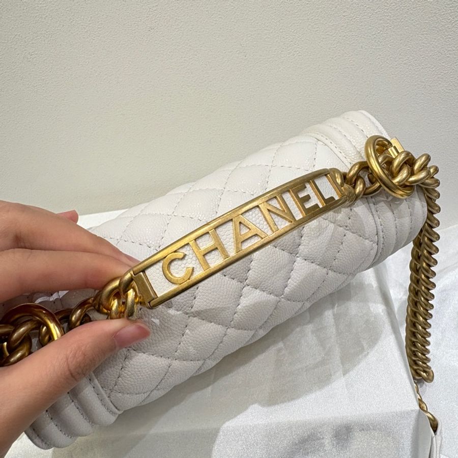 Chanel Boy20白荔枝牛皮手把款-7