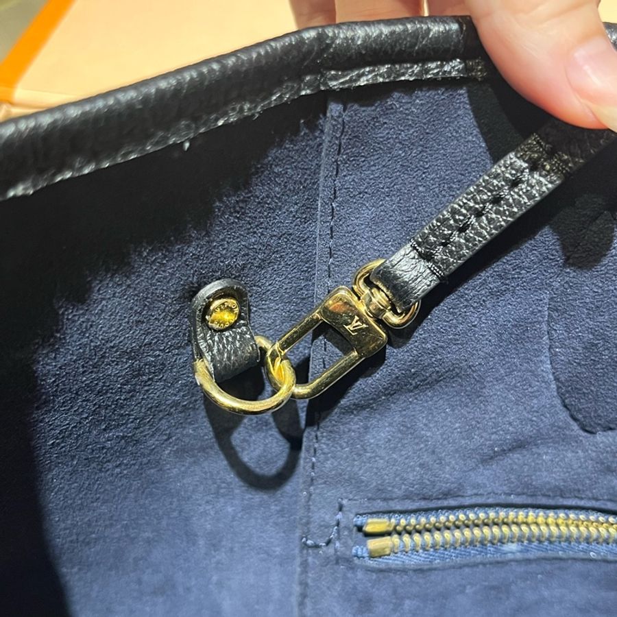 Louis Vuitton NEVERFULL質感素色牛皮托特包-黑-4