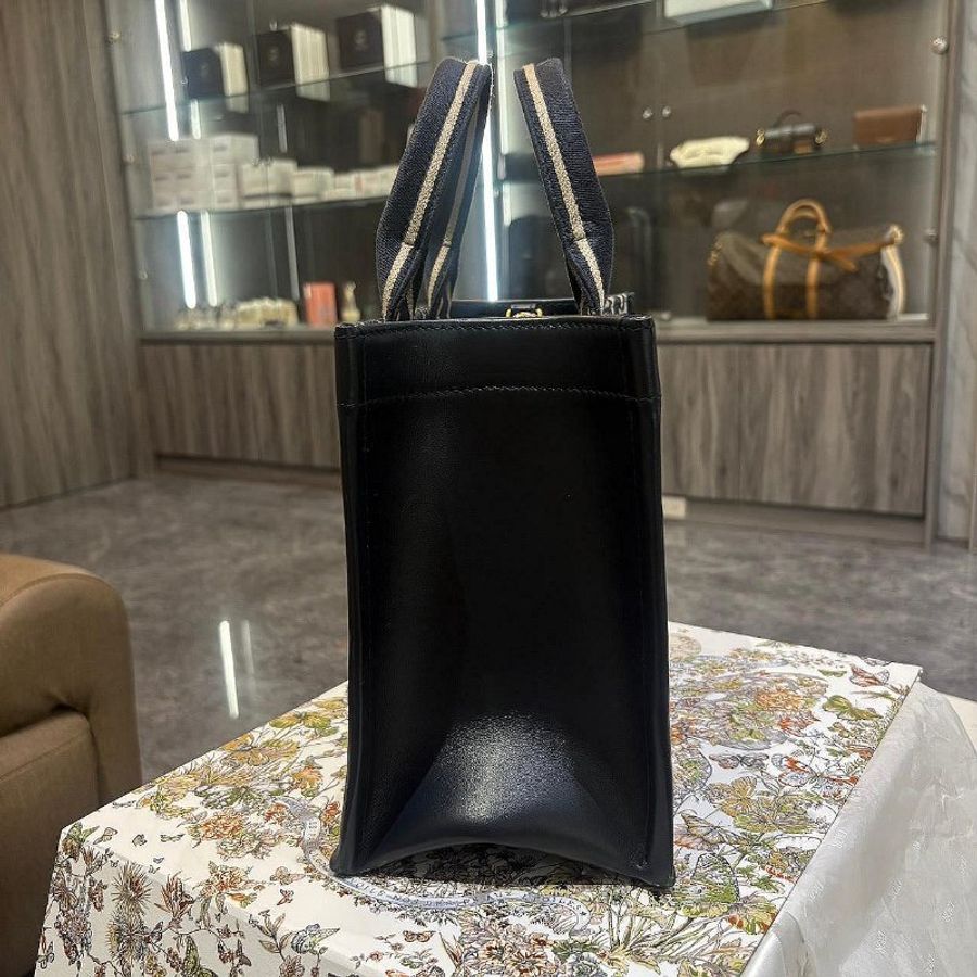 *SHIHNA名牌精品* Dior Book Tote 藍色老花刺繡小型托特包-3