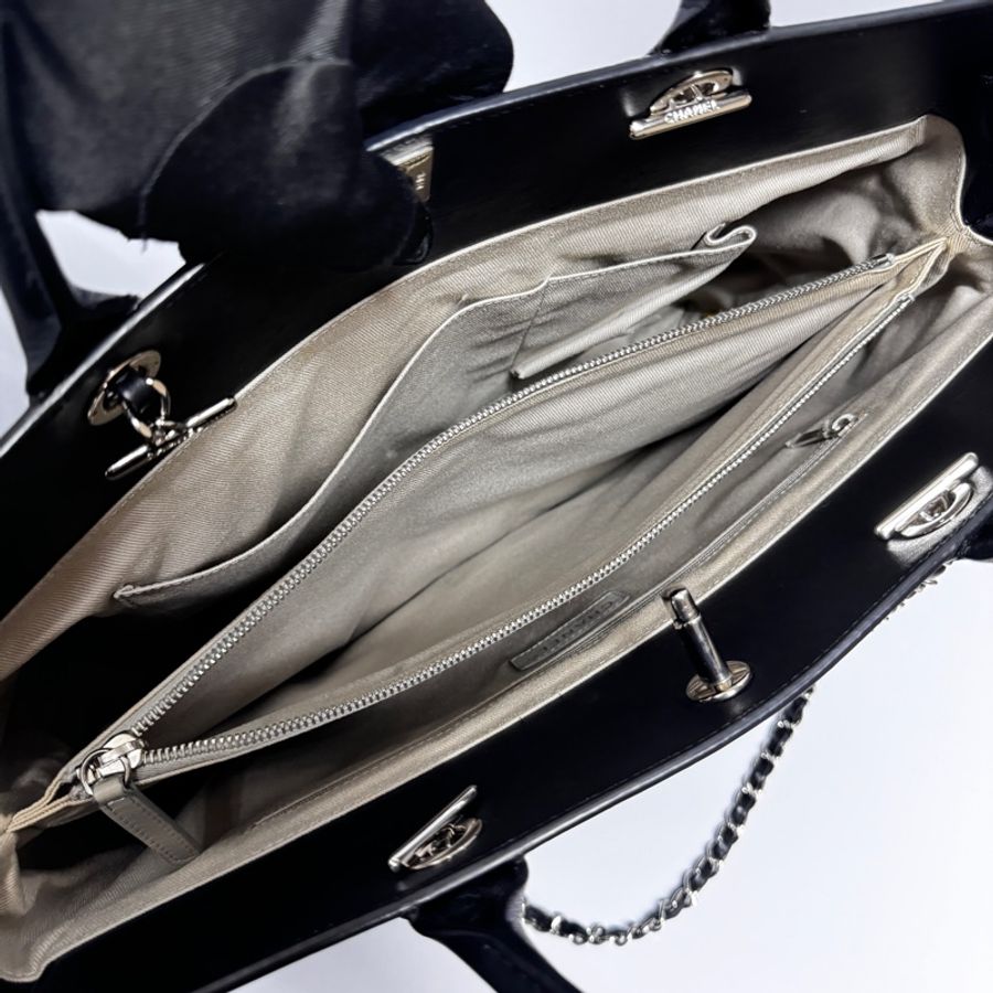 （極新 超稀有⏰） Chanel 皺紋牛皮 大飛機包 專櫃35萬！-14