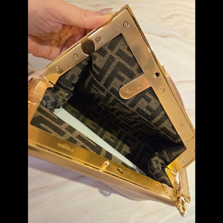 Fendi First淺粉米杏色肩背手拿包 宋慧喬同款-12