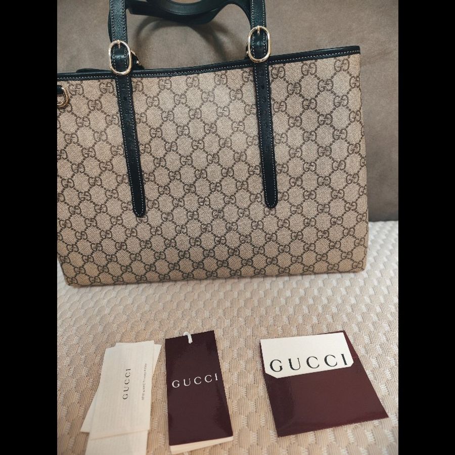Gucci新款GG Emblem 系列手提肩包-0