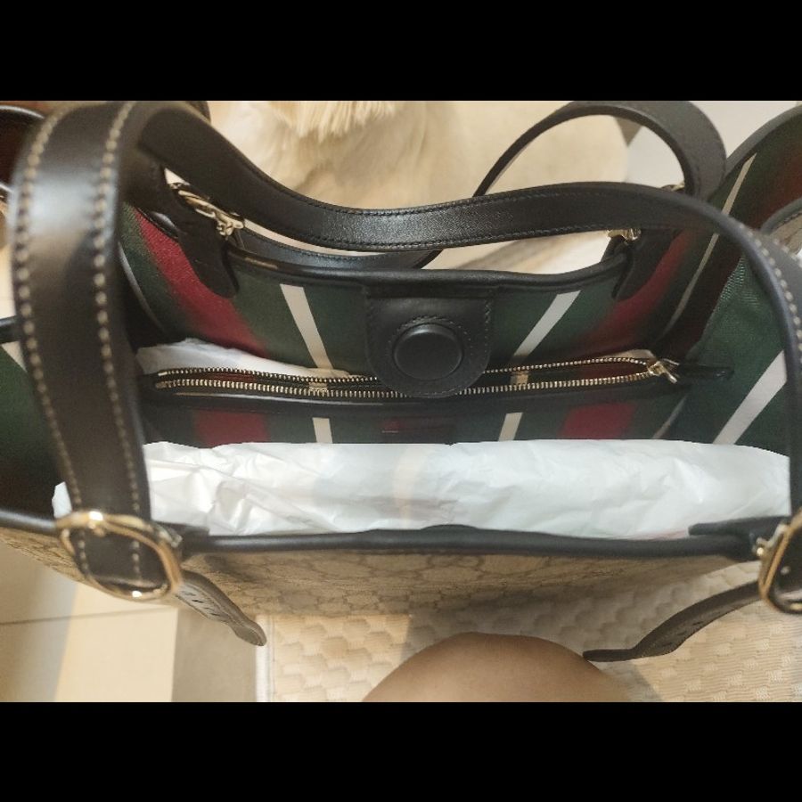 Gucci新款GG Emblem 系列手提肩包-9