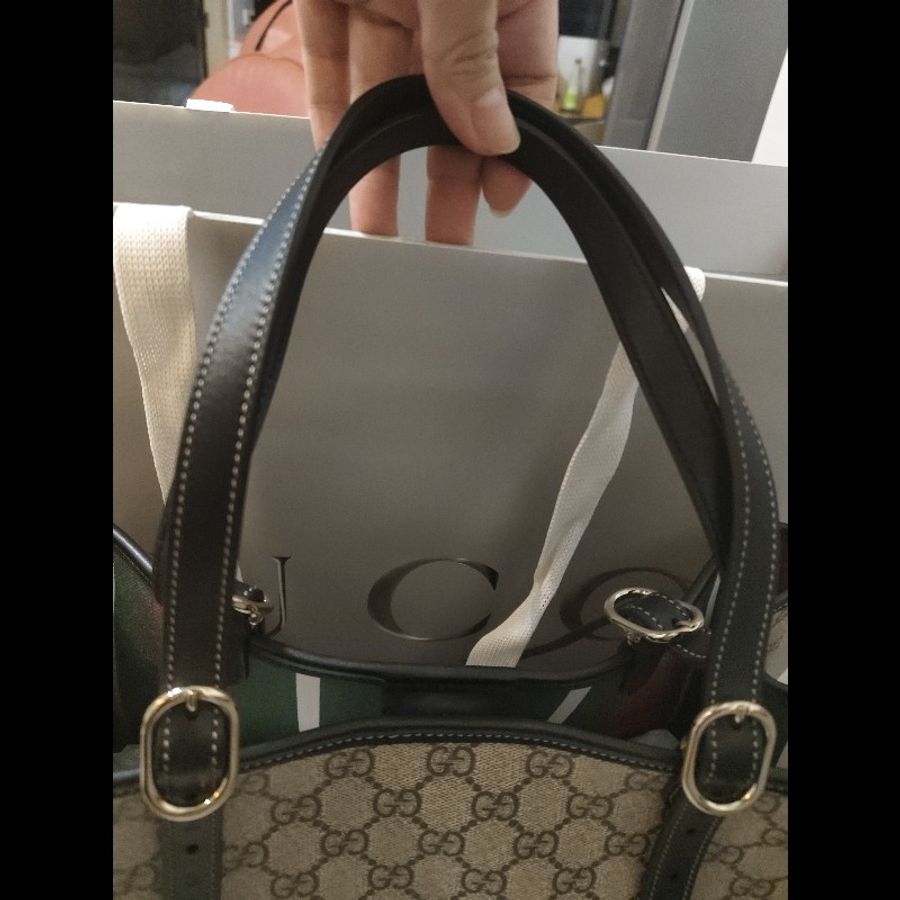 Gucci新款GG Emblem 系列手提肩包-11
