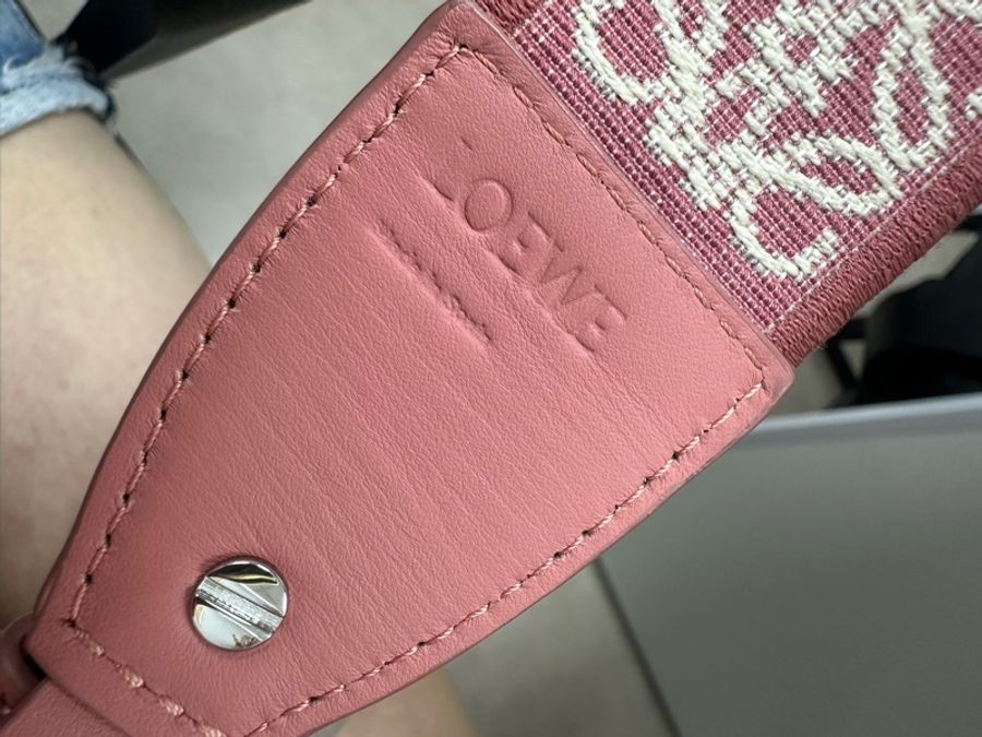 LOEWE Mini Gate 粉色馬鞍包 斜肩包-6