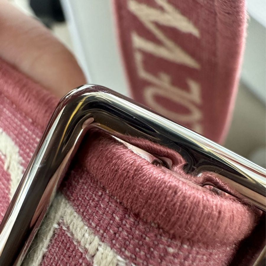LOEWE Mini Gate 粉色馬鞍包 斜肩包-15
