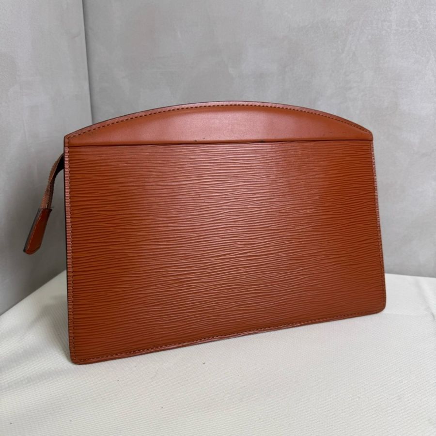 Louis Vuitton Epi棕色手拿包-4