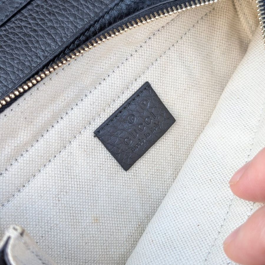 Gucci 大的黑色牛皮WOC-15