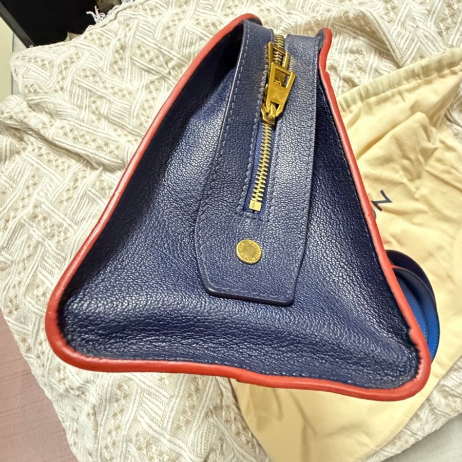 LV 深藍水波紋EPI MM 肩背包-30