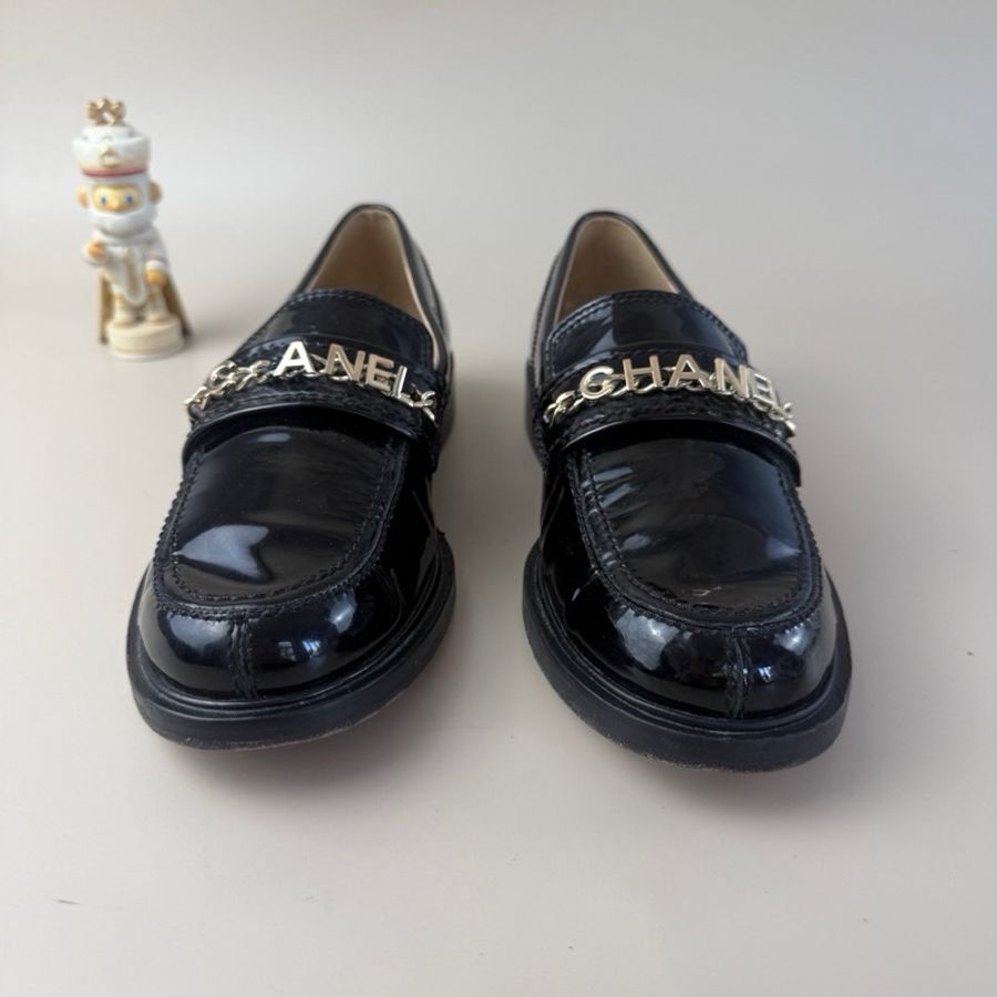 CHANEL香奈兒 樂福鞋字母logo黑金鎖鏈雙C 38碼-18