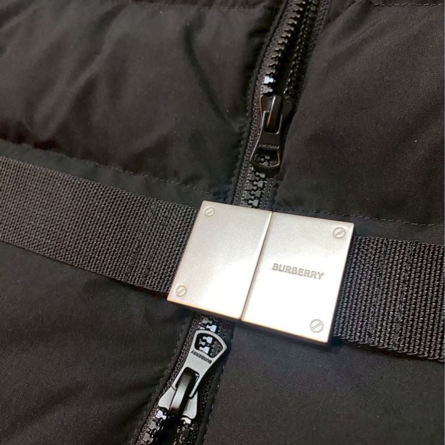 BURBERRY英國黑色連帽鵝絨大衣M-10