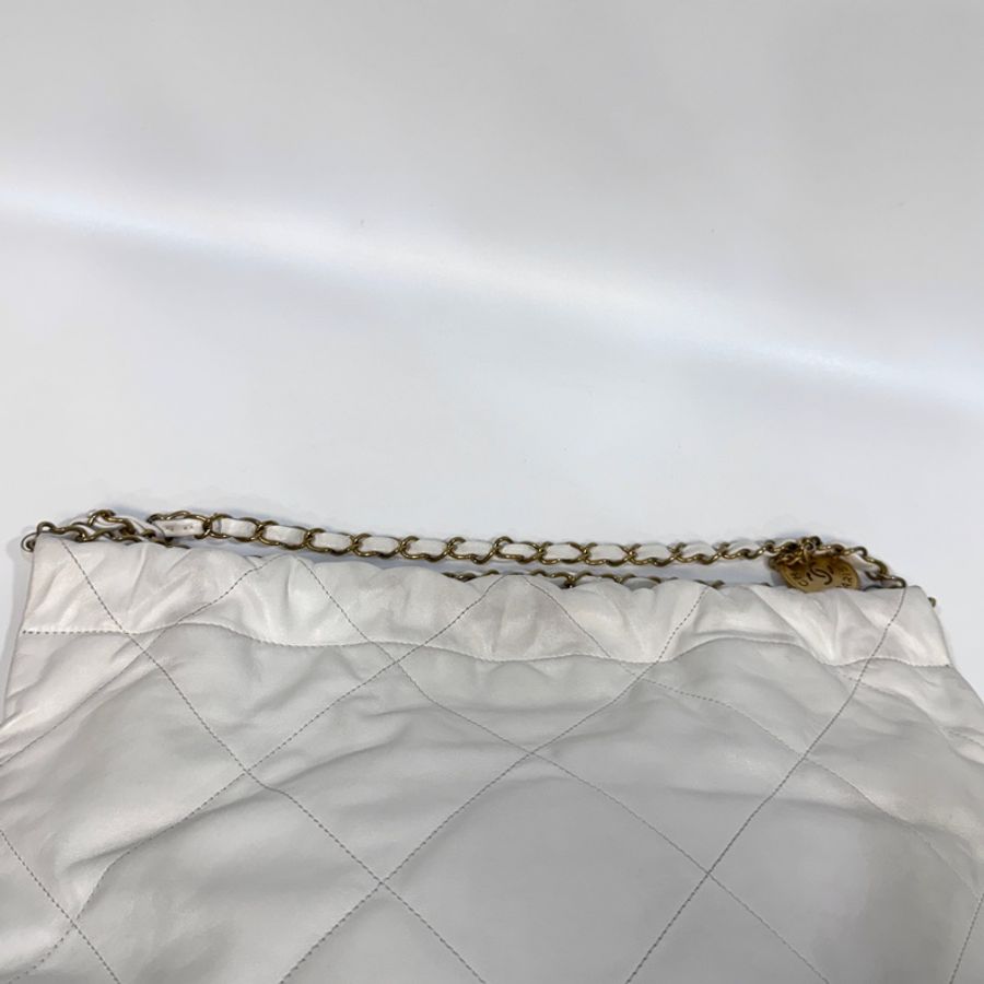 爆款香奈兒Chanel白色油蠟小牛皮金釦中號22Bag AS3261-10